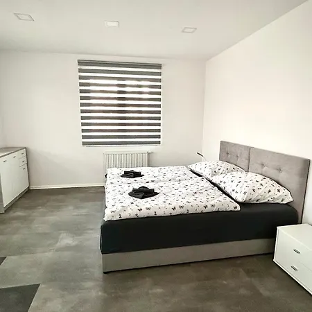 Premium Se Soukromym Parkovanim Česká Lípa