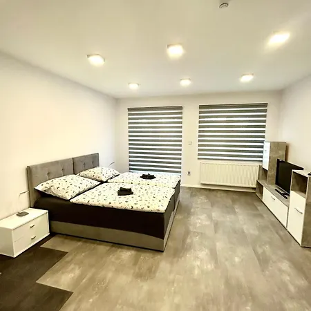 Premium Se Soukromym Parkovanim Apartment