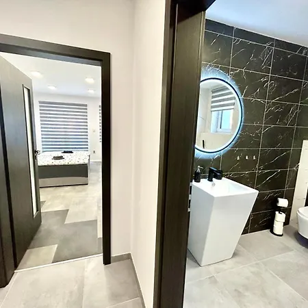 Premium Se Soukromym Parkovanim Česká Lípa