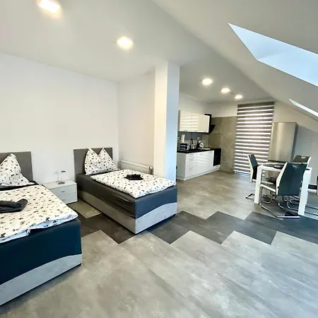 Premium Se Soukromym Parkovanim *