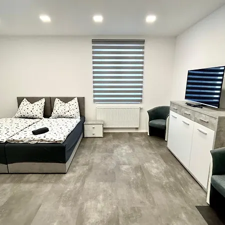 Premium Se Soukromym Parkovanim Česká Lípa