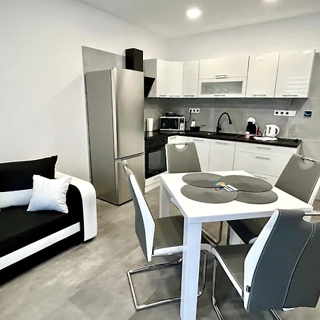 Lejlighed Premium Se Soukromym Parkovanim Česká Lípa