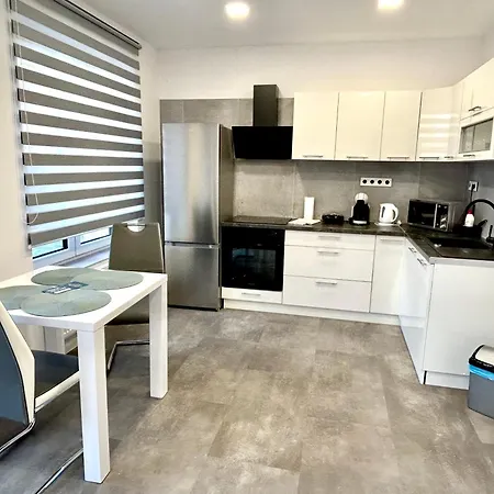 Premium Se Soukromym Parkovanim Apartment Ceska Lipa