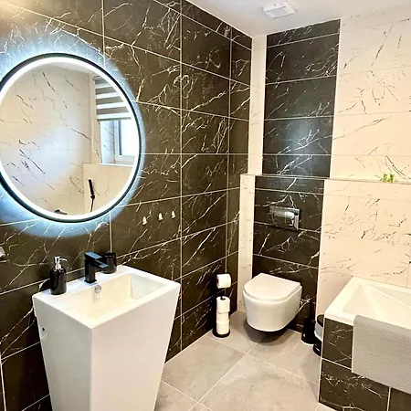 Premium Se Soukromym Parkovanim *